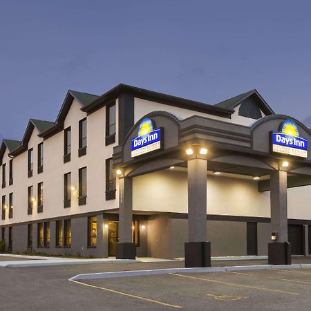 Days Inn By Wyndham Toronto East Lakeview Εξωτερικό φωτογραφία