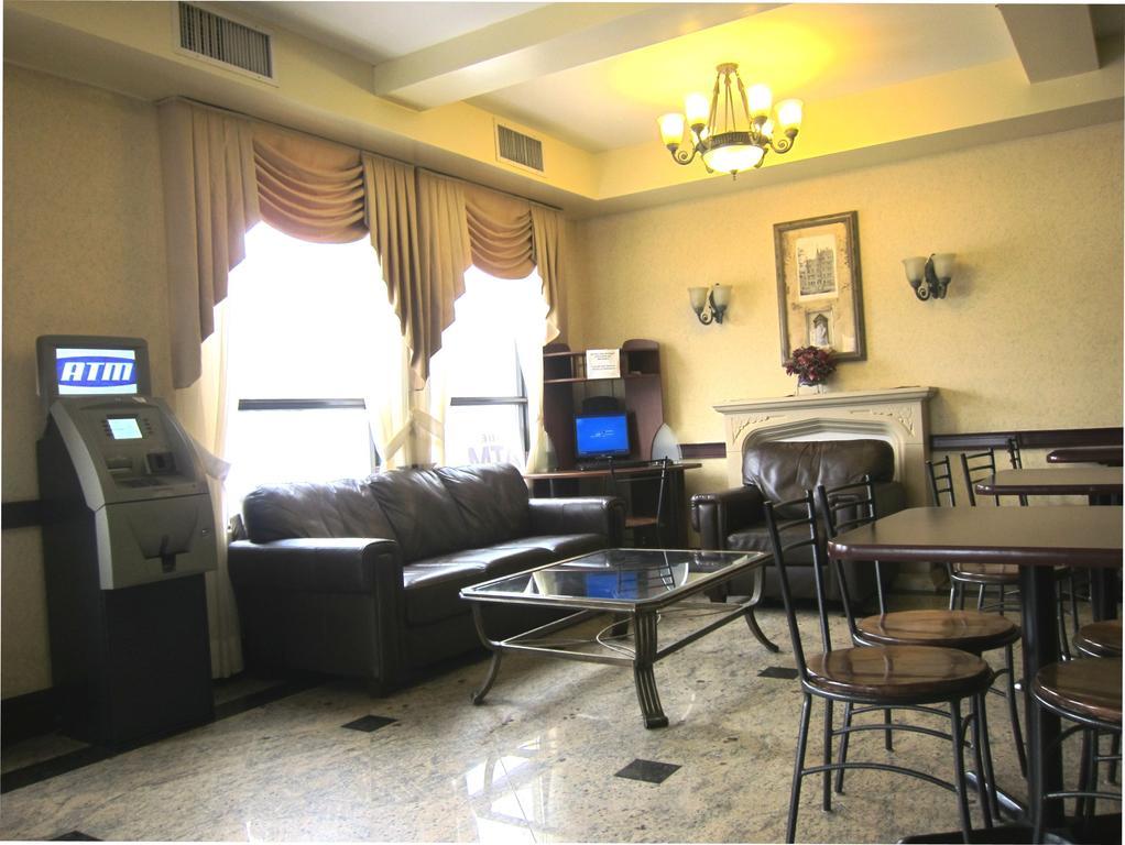 Days Inn By Wyndham Toronto East Lakeview Εξωτερικό φωτογραφία